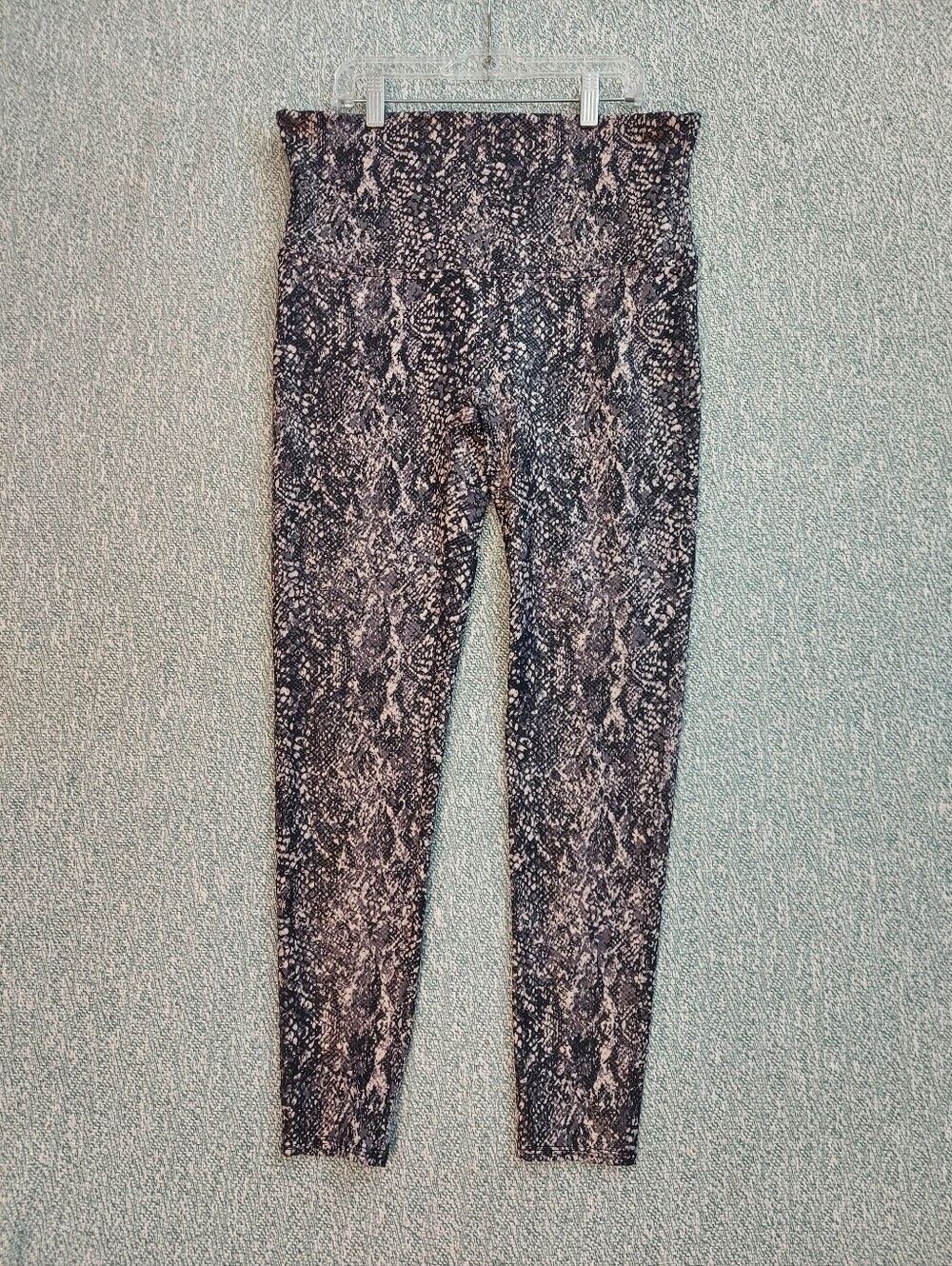 SPANX High-Waist Leggings in Snake Print, Size 1X